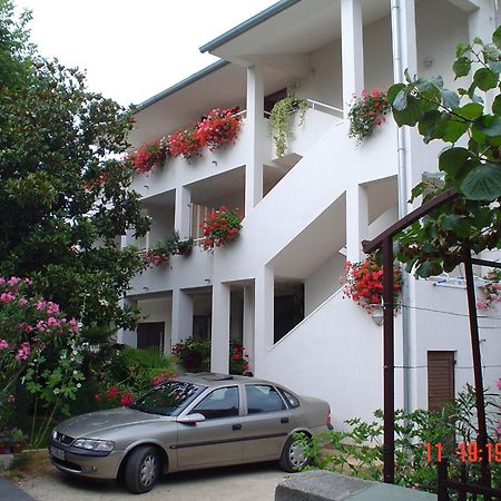 Apartments Villa Martinuzzi โรวีน ภายนอก รูปภาพ